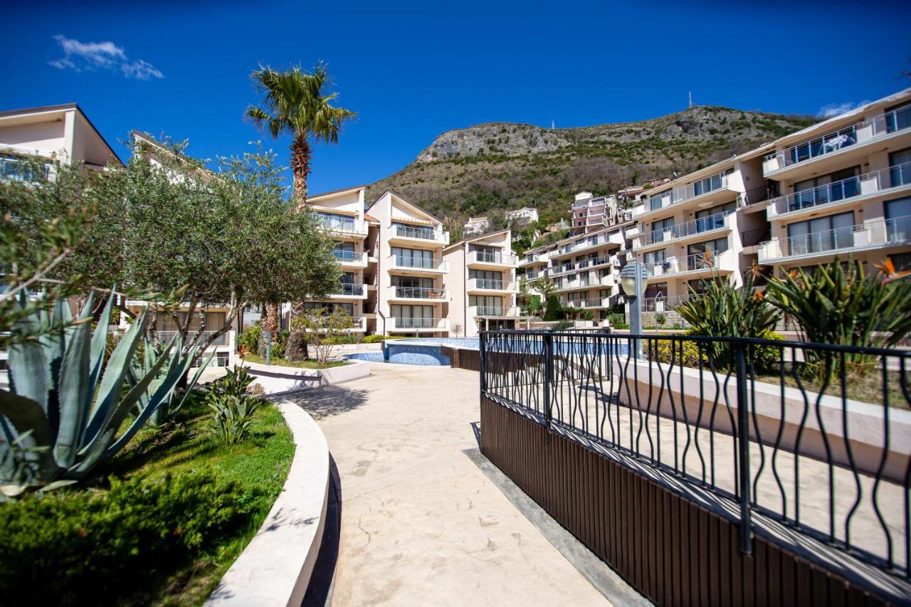 Sophie Apartment Budva Bagian luar foto